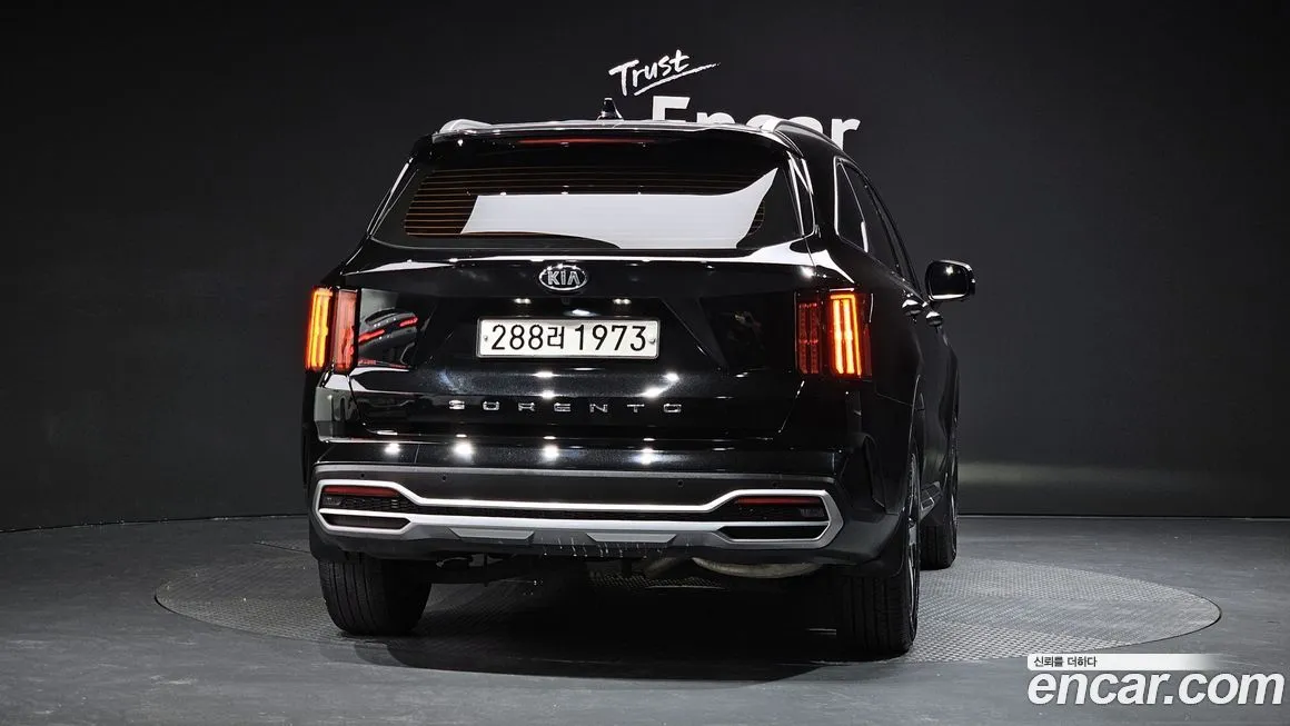 Kia Sorento — фото 8