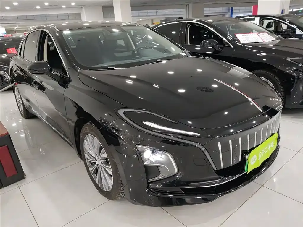 Hongqi E-QM5 2024 из CN, фото 3