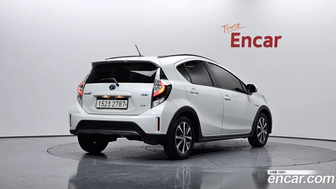 Toyota Prius 2021 из KR, фото 5