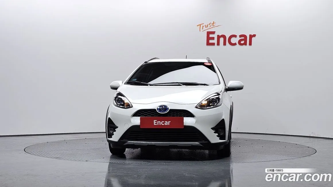 Toyota Prius 2021 из KR, фото 2