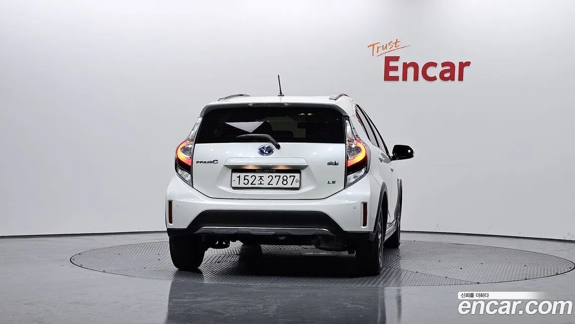 Toyota Prius 2021 из KR, фото 3