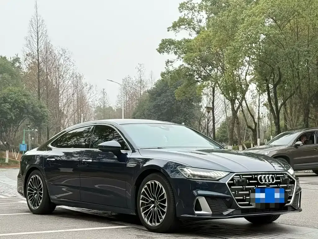Audi A7L 2023 из CN, фото 7