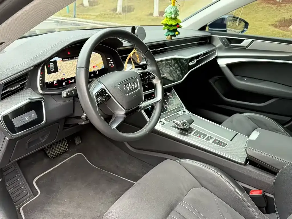 Audi A7L 2023 из CN, фото 6
