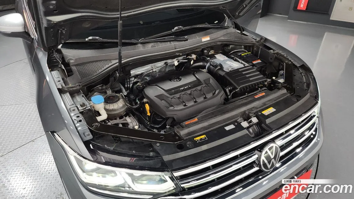 Volkswagen Tiguan — фото 5