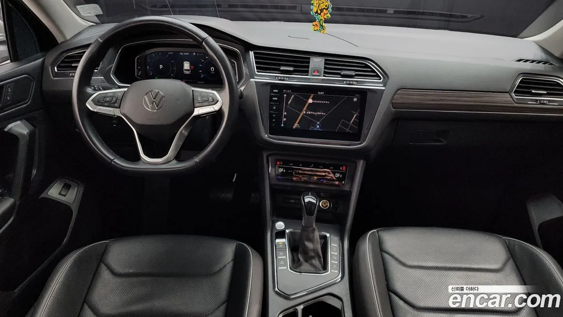 Volkswagen Tiguan — фото 10