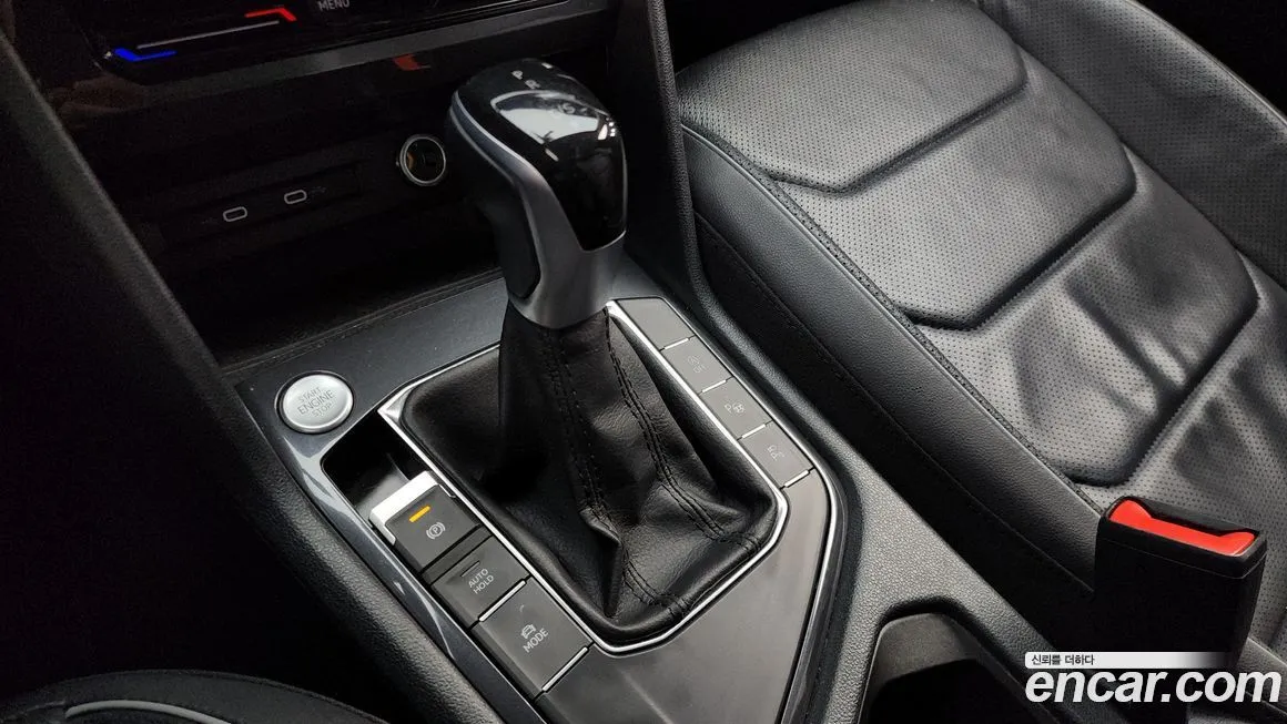 Volkswagen Tiguan — фото 8