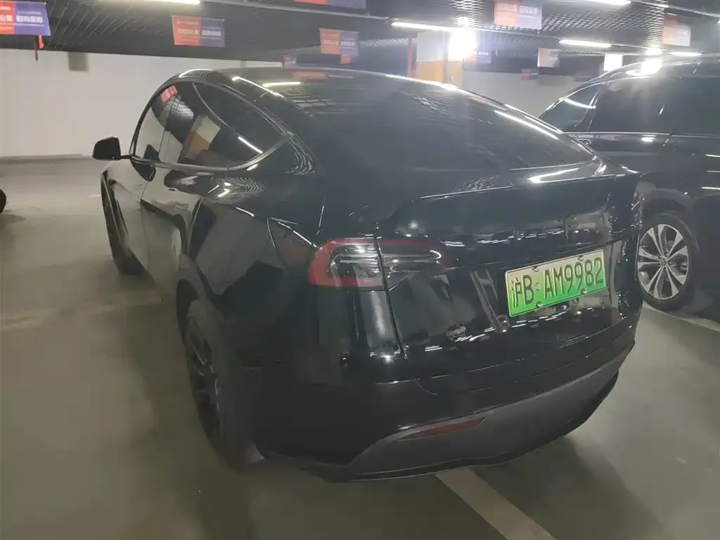 Tesla Model Y — фото 8