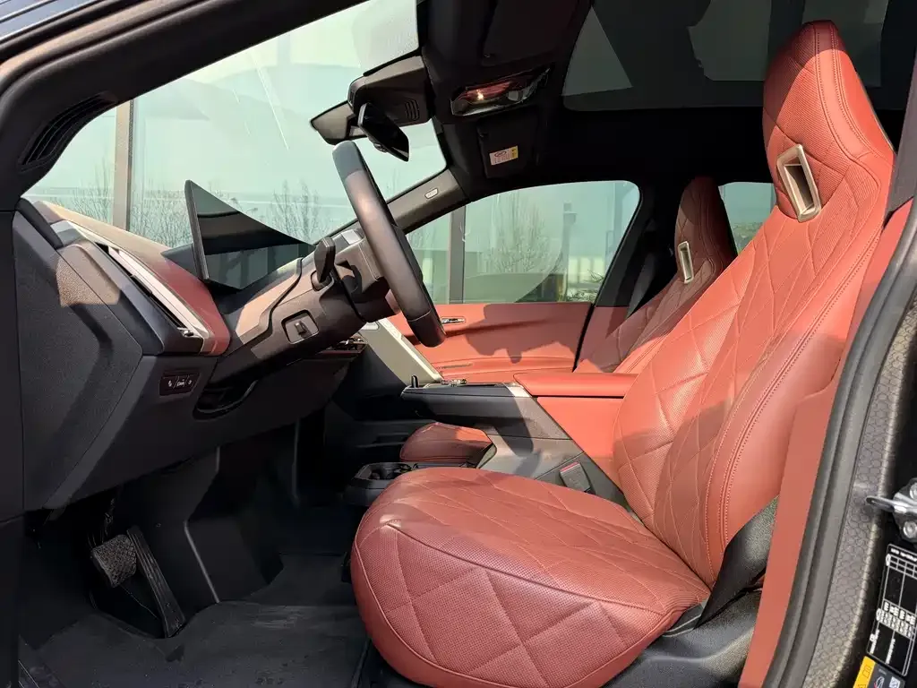 BMW iX M60 2024 из CN, фото 4