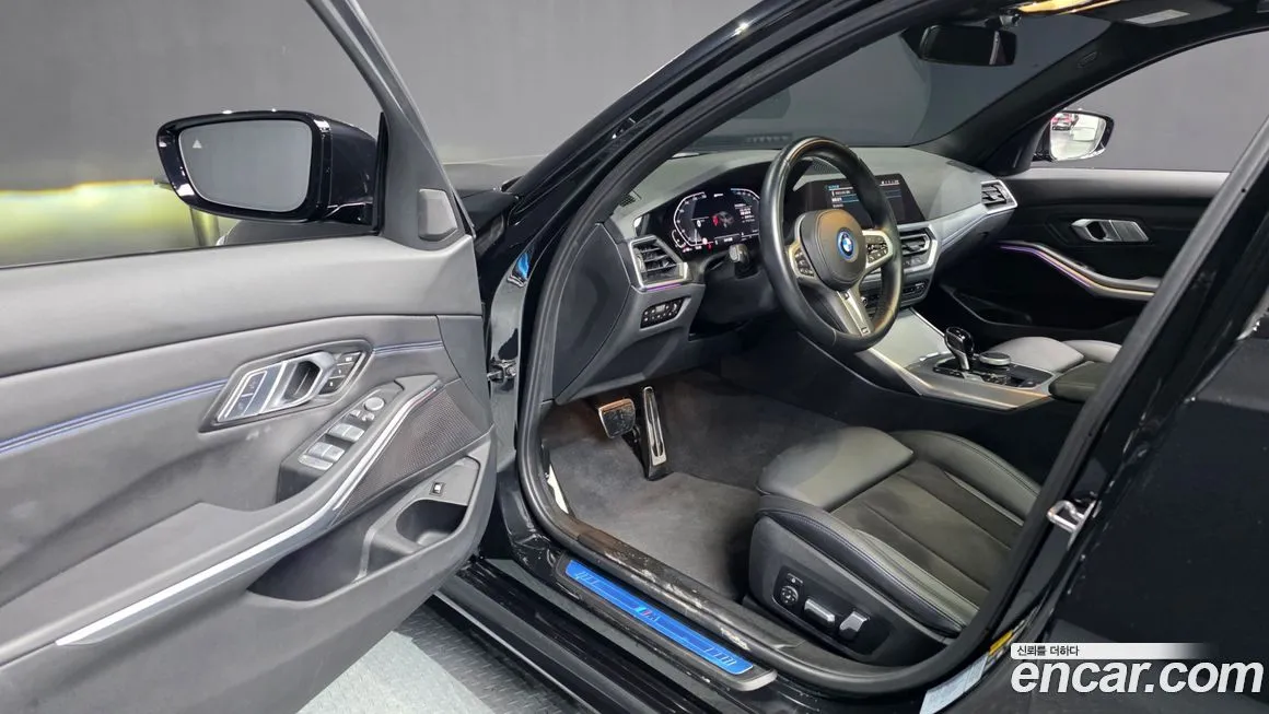 BMW 3-Series 2022 из KR, фото 10