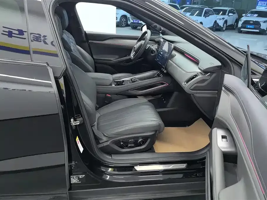 BYD L EV 2025 из CN, фото 10