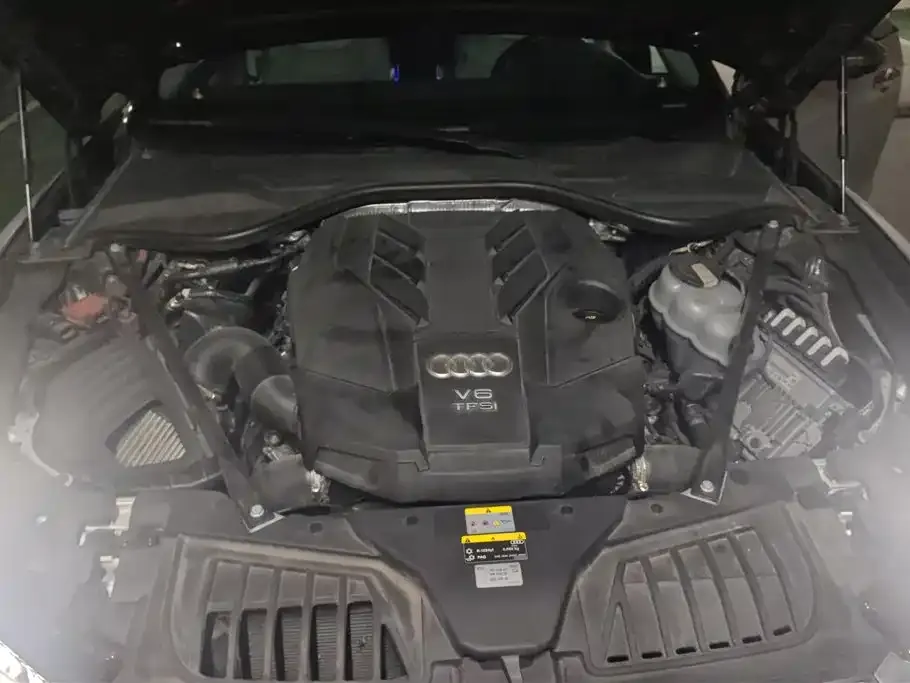Audi A8 2022 из CN, фото 4