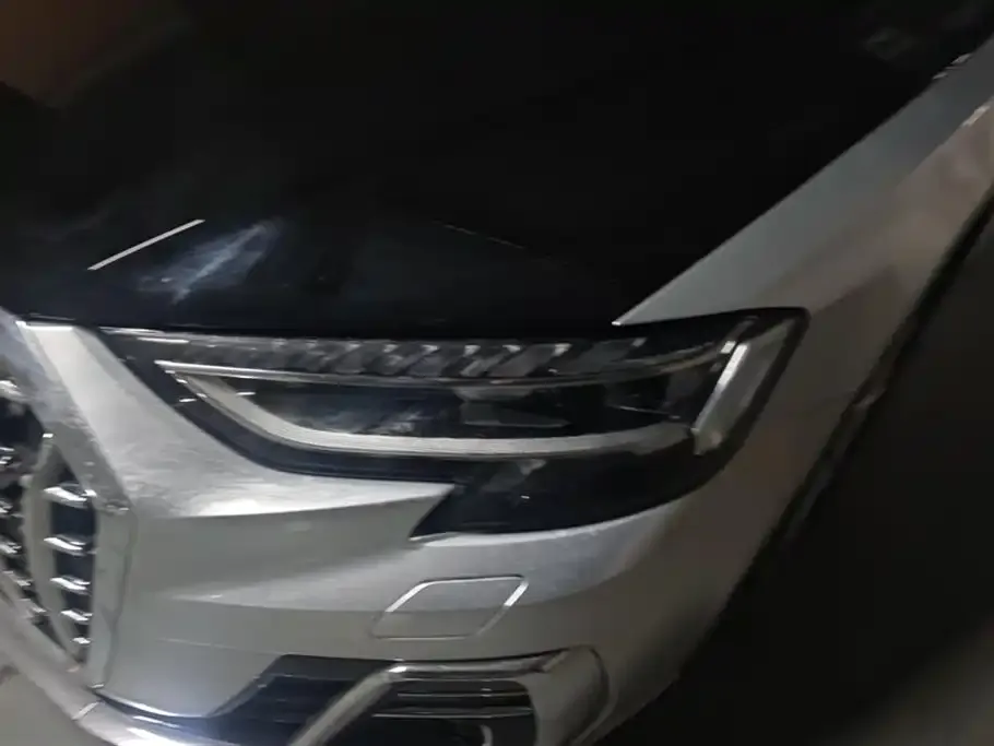 Audi A8 2022 из CN, фото 2