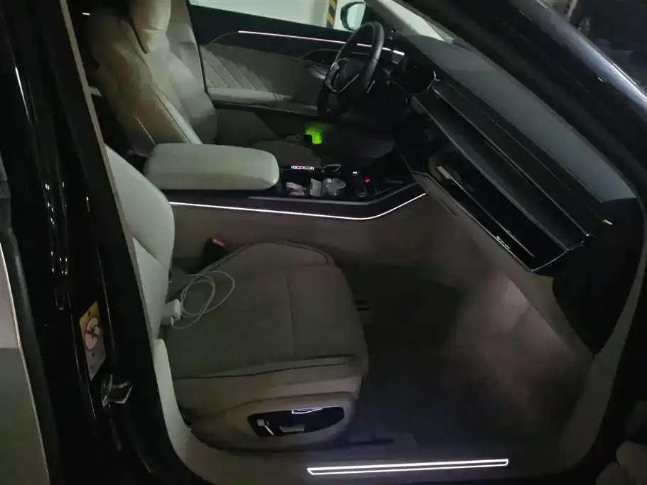 Audi A8 2022 из CN, фото 5