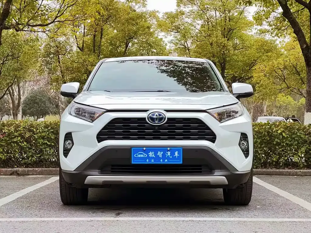 Toyota RAV4 2023 из CN, фото 8
