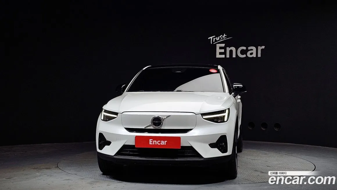 Volvo C40 2024 из KR, фото 2