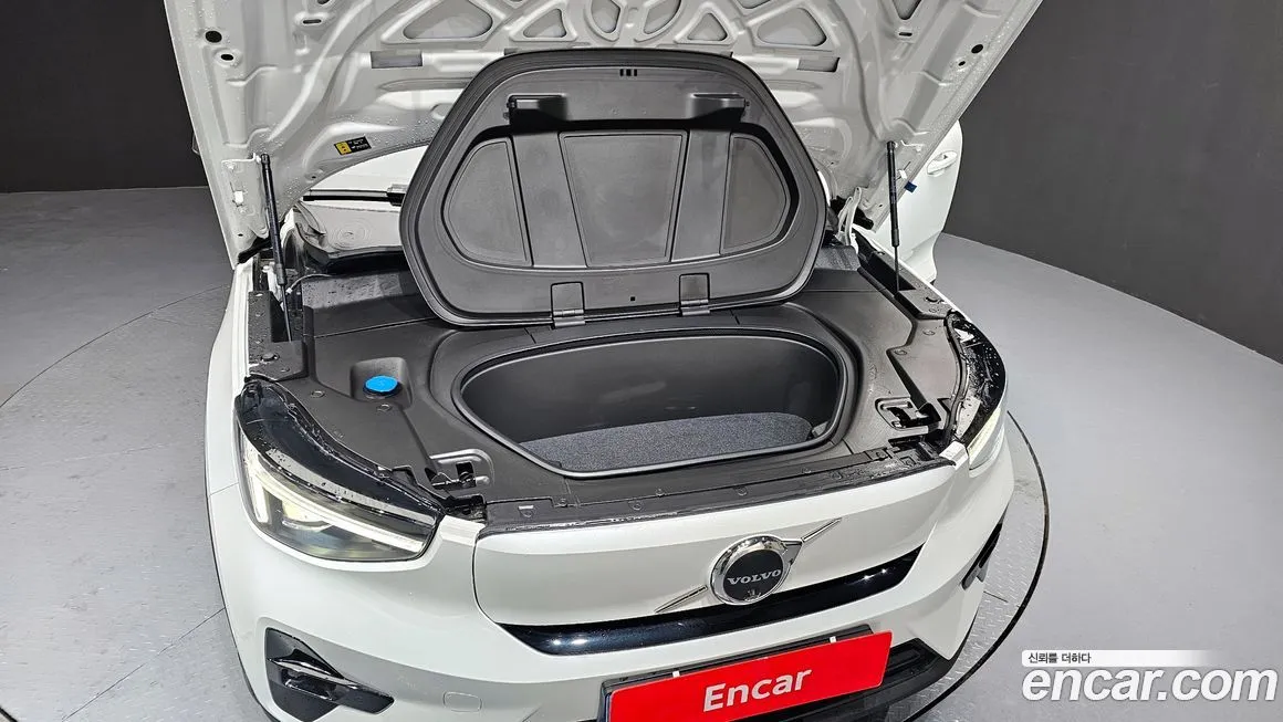 Volvo C40 2024 из KR, фото 6