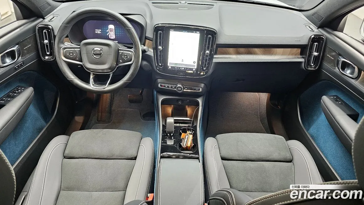 Volvo C40 2024 из KR, фото 3