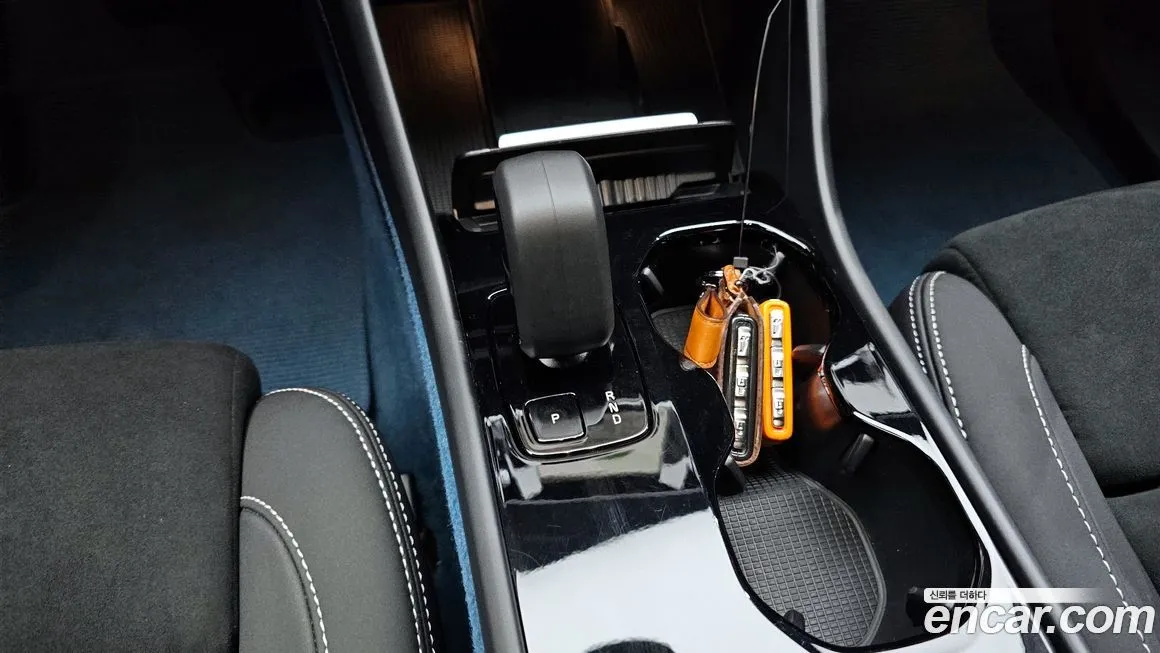 Volvo C40 2024 из KR, фото 4