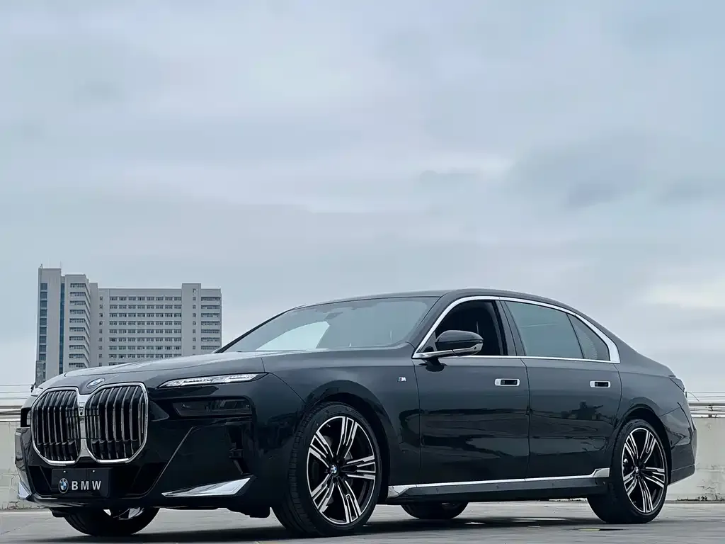 BMW 7 Series 2025 из CN, фото 1
