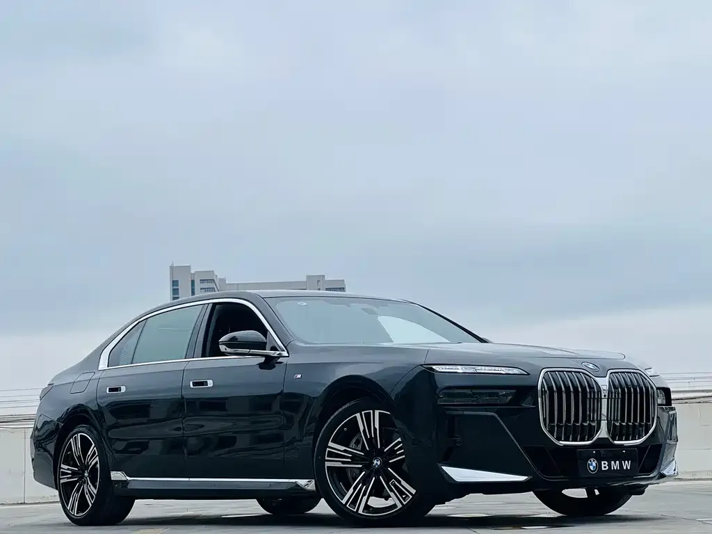 BMW 7 Series 2025 из CN, фото 2