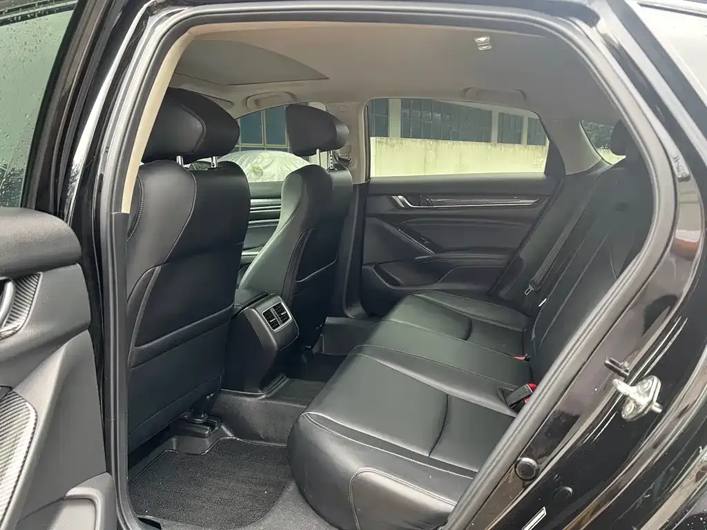 Honda Accord — фото 2