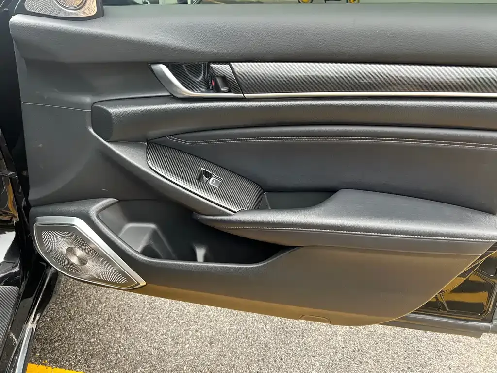 Honda Accord — фото 4