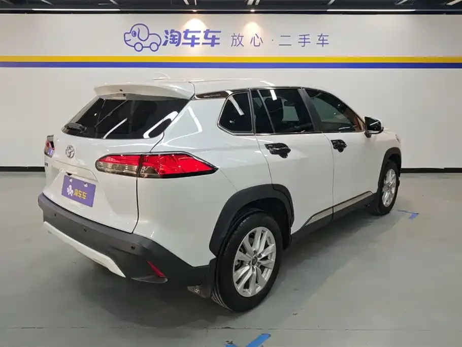 Toyota Corolla Cross 2024 из CN, фото 7