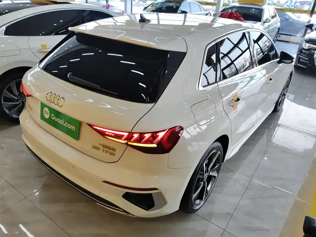 Audi A3 2024 из CN, фото 3