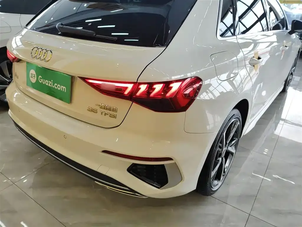 Audi A3 2024 из CN, фото 2