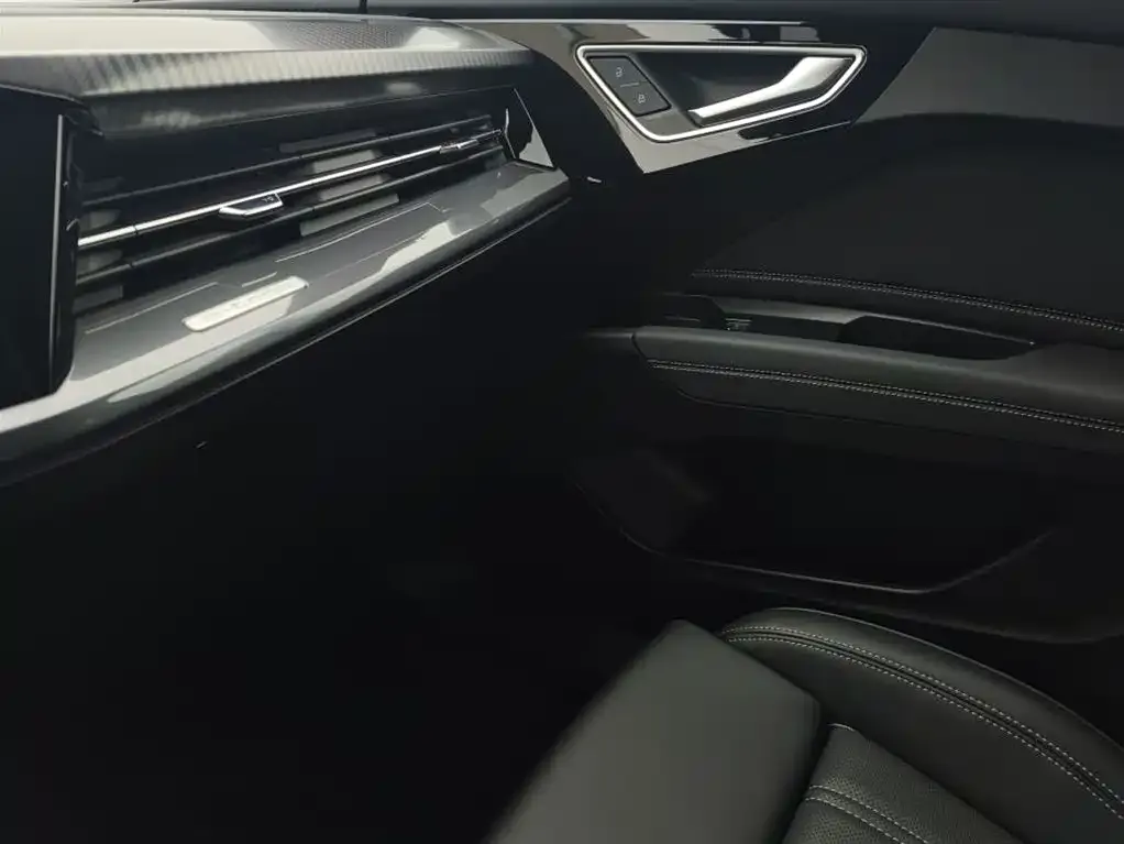 Audi Q4 e-tron 2024 из CN, фото 3