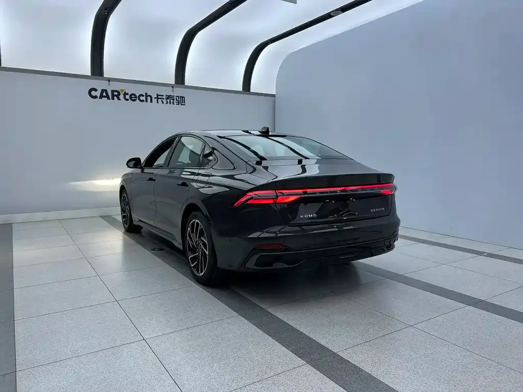 Lincoln Z 2023 из CN, фото 8