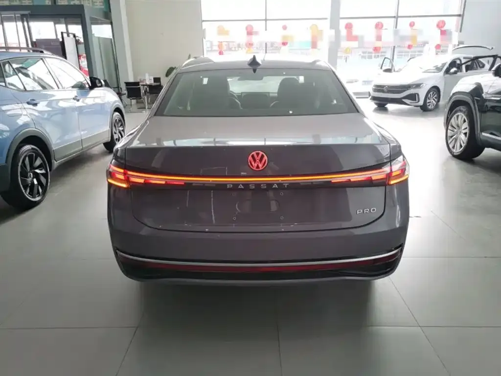 Volkswagen Passat 2024 из CN, фото 8