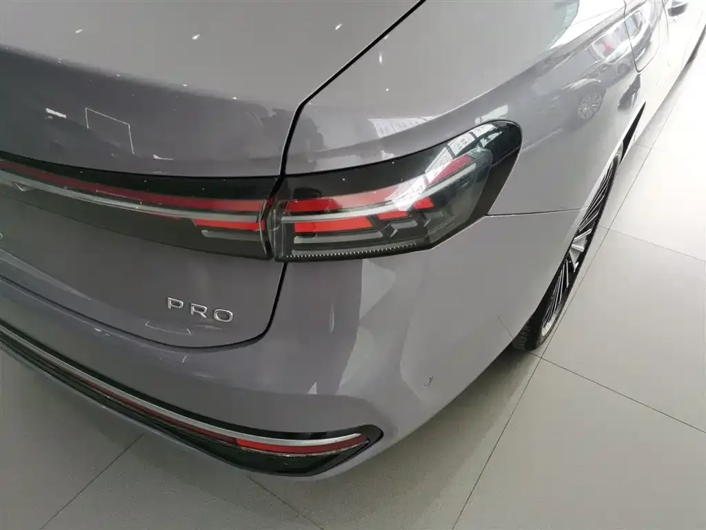 Volkswagen Passat 2024 из CN, фото 5