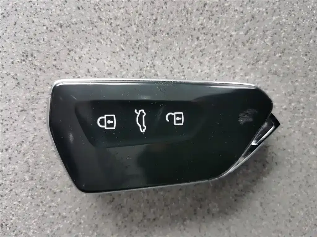 Volkswagen Passat 2024 из CN, фото 10