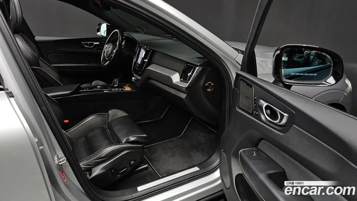 Volvo XC60 2021 из KR, фото 9