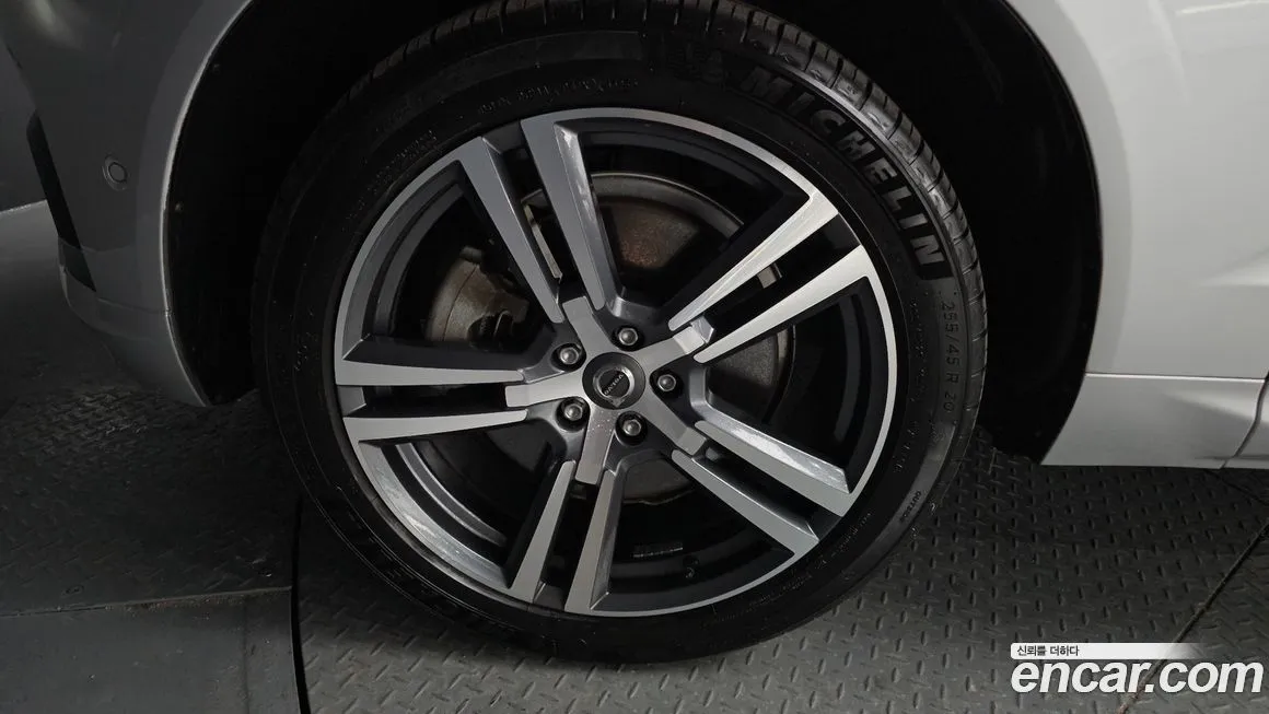 Volvo XC60 2021 из KR, фото 8