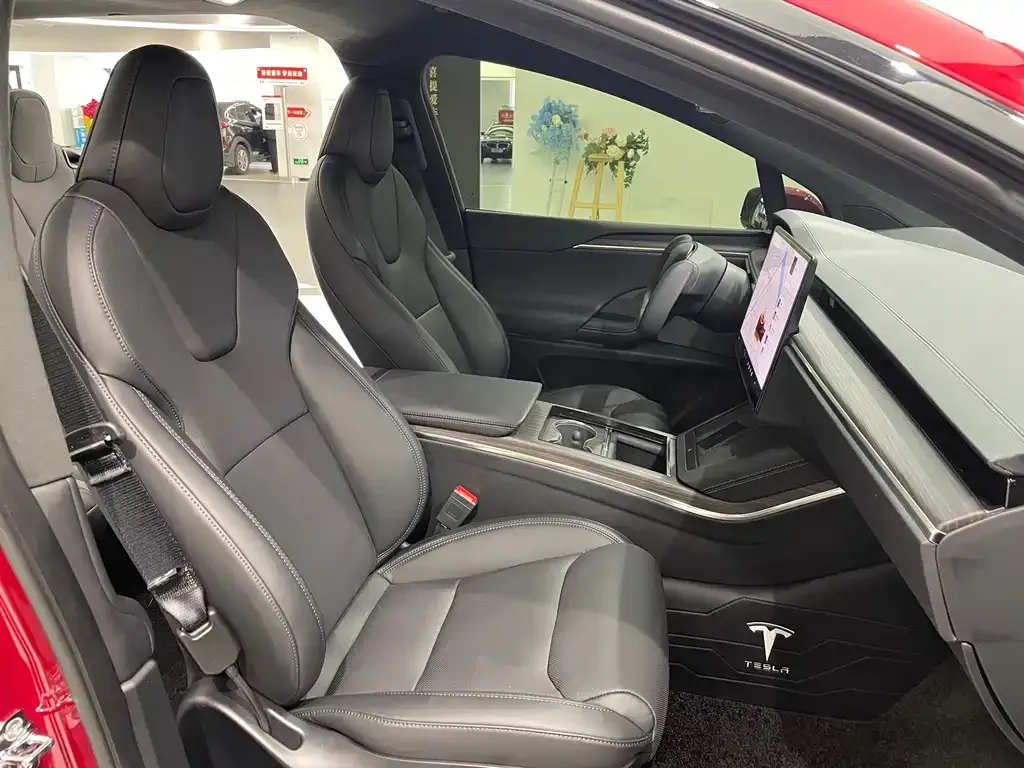 Tesla Model X 2024 из CN, фото 5