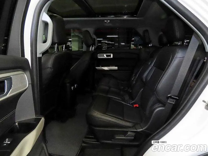 Ford Explorer 2022 из KR, фото 2