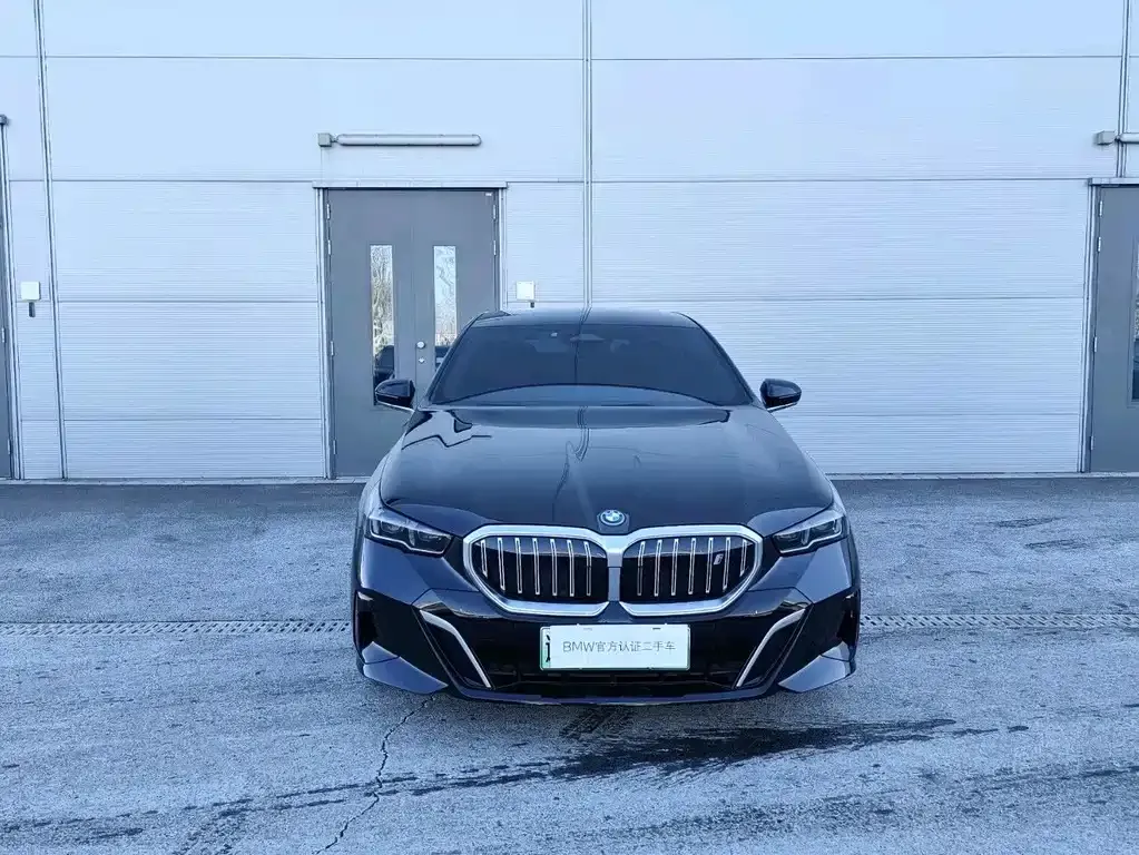 BMW i5 2025 из CN, фото 5