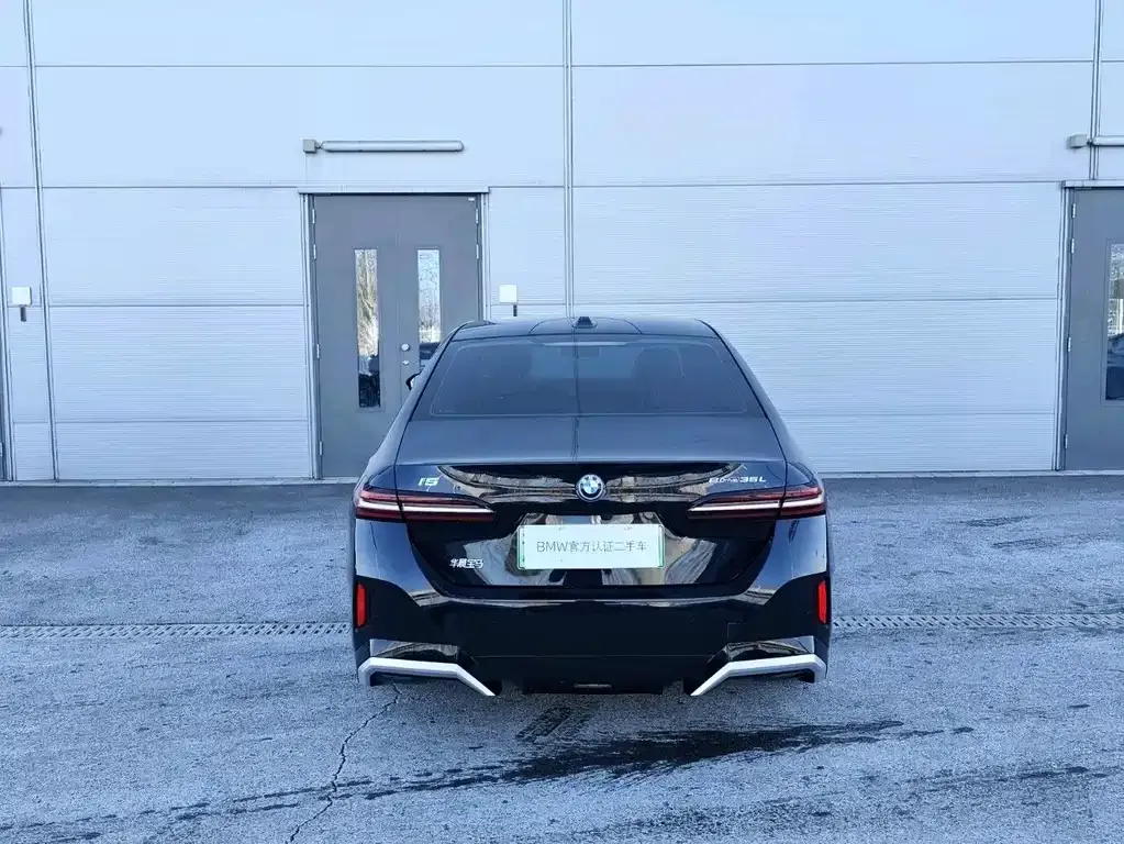 BMW i5 2025 из CN, фото 3