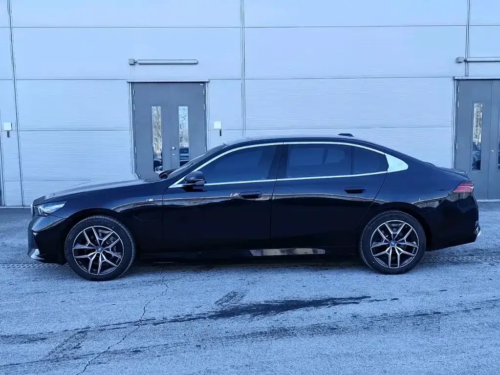 BMW i5 2025 из CN, фото 9