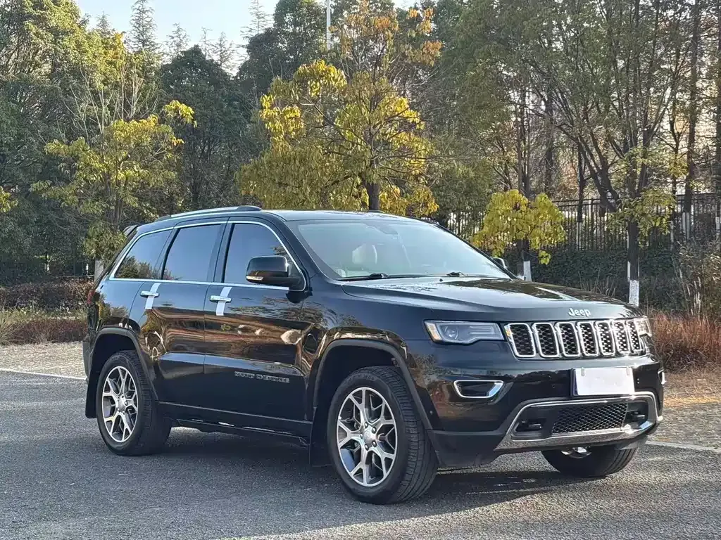 Jeep Grand Cherokee (Import) 2022 из CN, фото 10