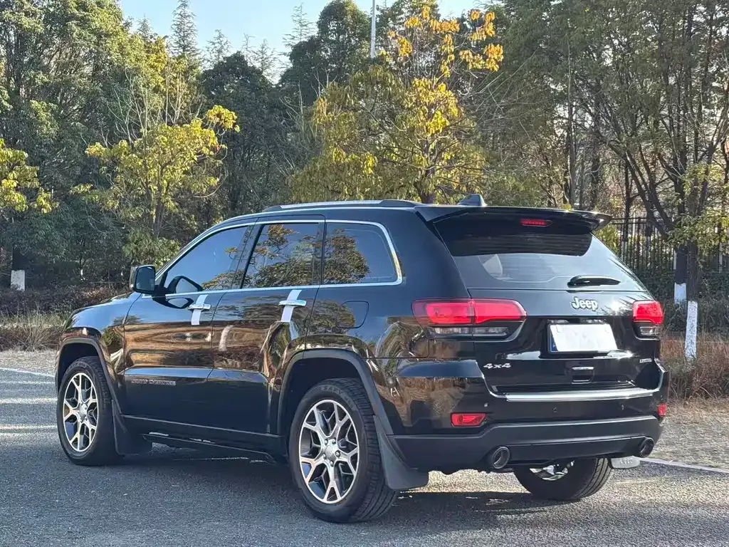 Jeep Grand Cherokee (Import) 2022 из CN, фото 9