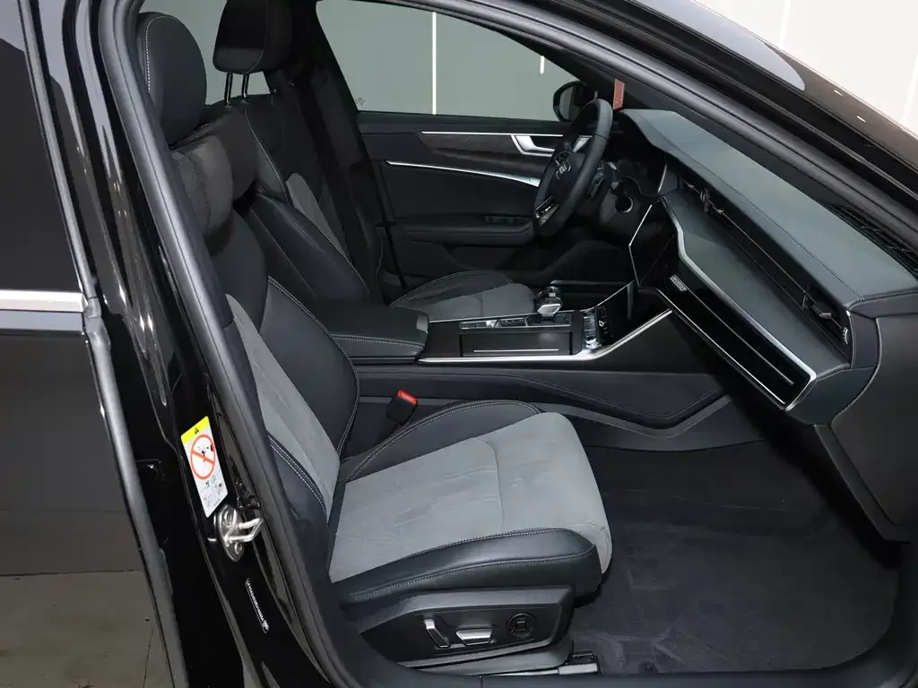 Audi A6L 2025 из CN, фото 5