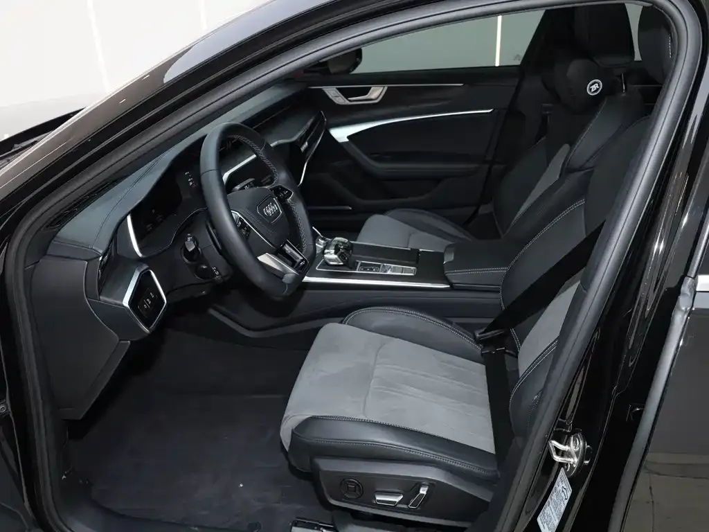 Audi A6L 2025 из CN, фото 6