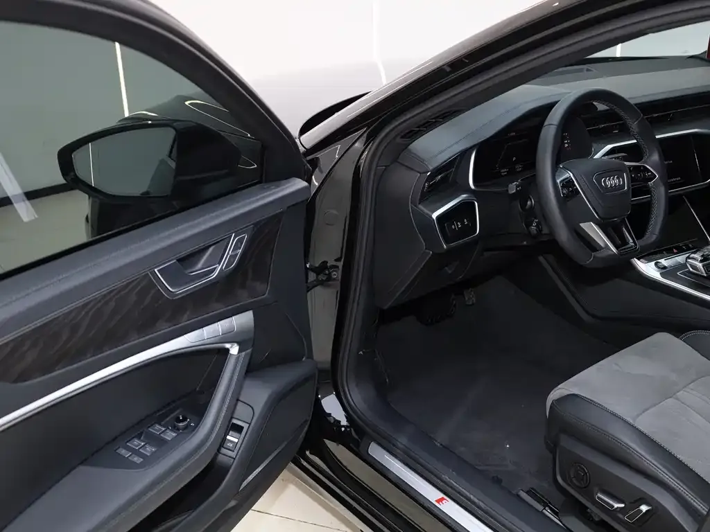 Audi A6L 2025 из CN, фото 7