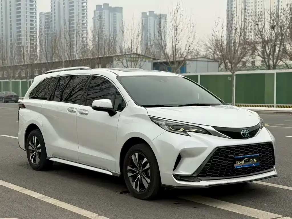 Toyota Granvia 2024 из CN, фото 4