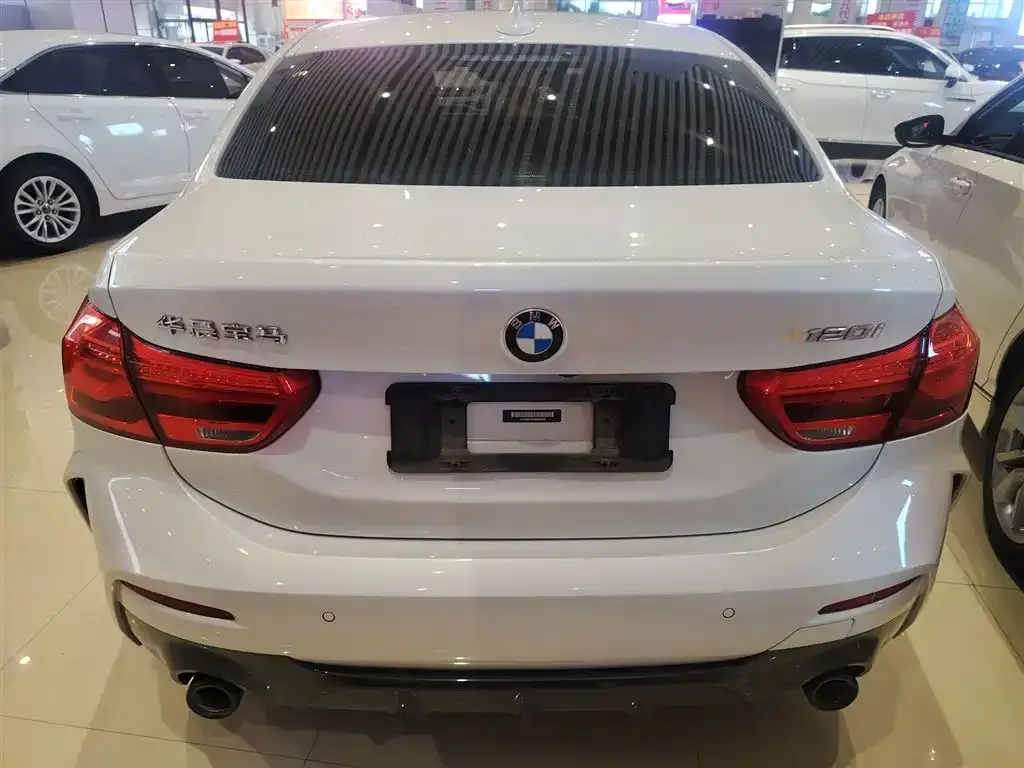 BMW 1 Series 2022 из CN, фото 3