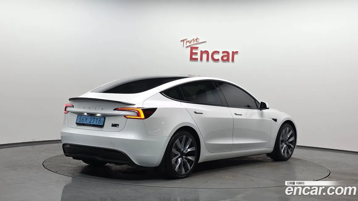Tesla Model 3 — фото 3