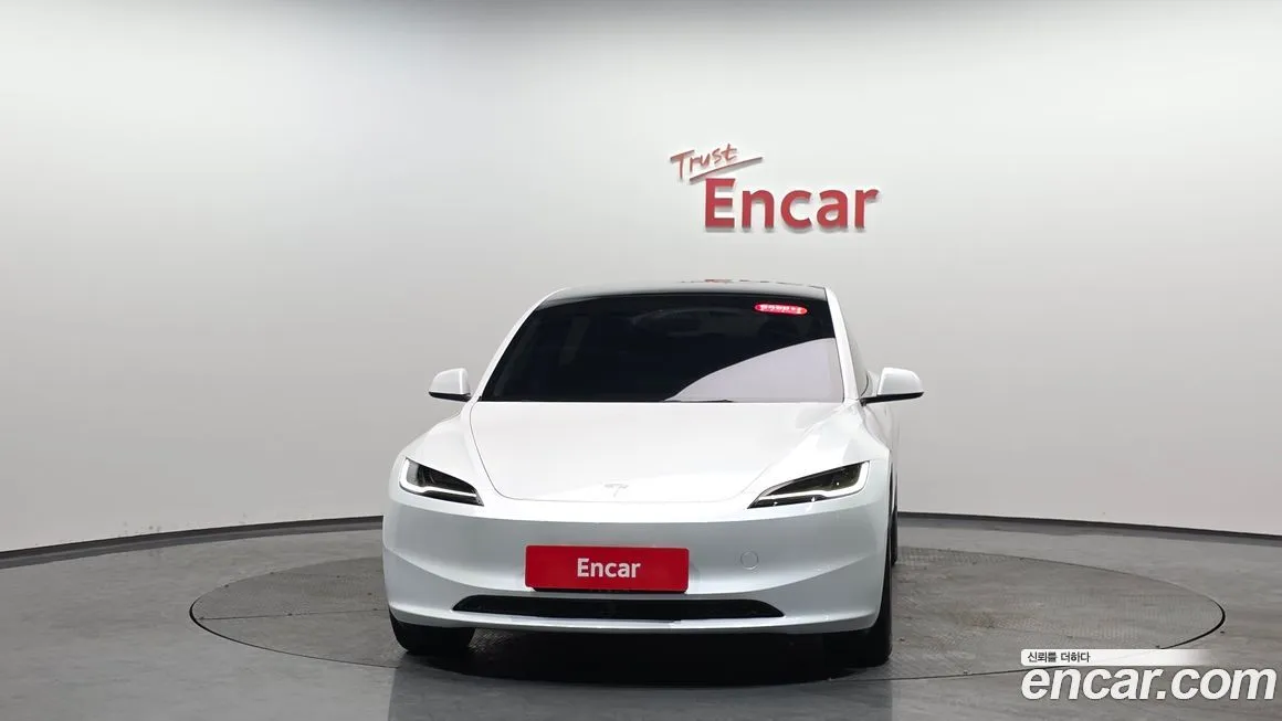 Tesla Model 3 — фото 2